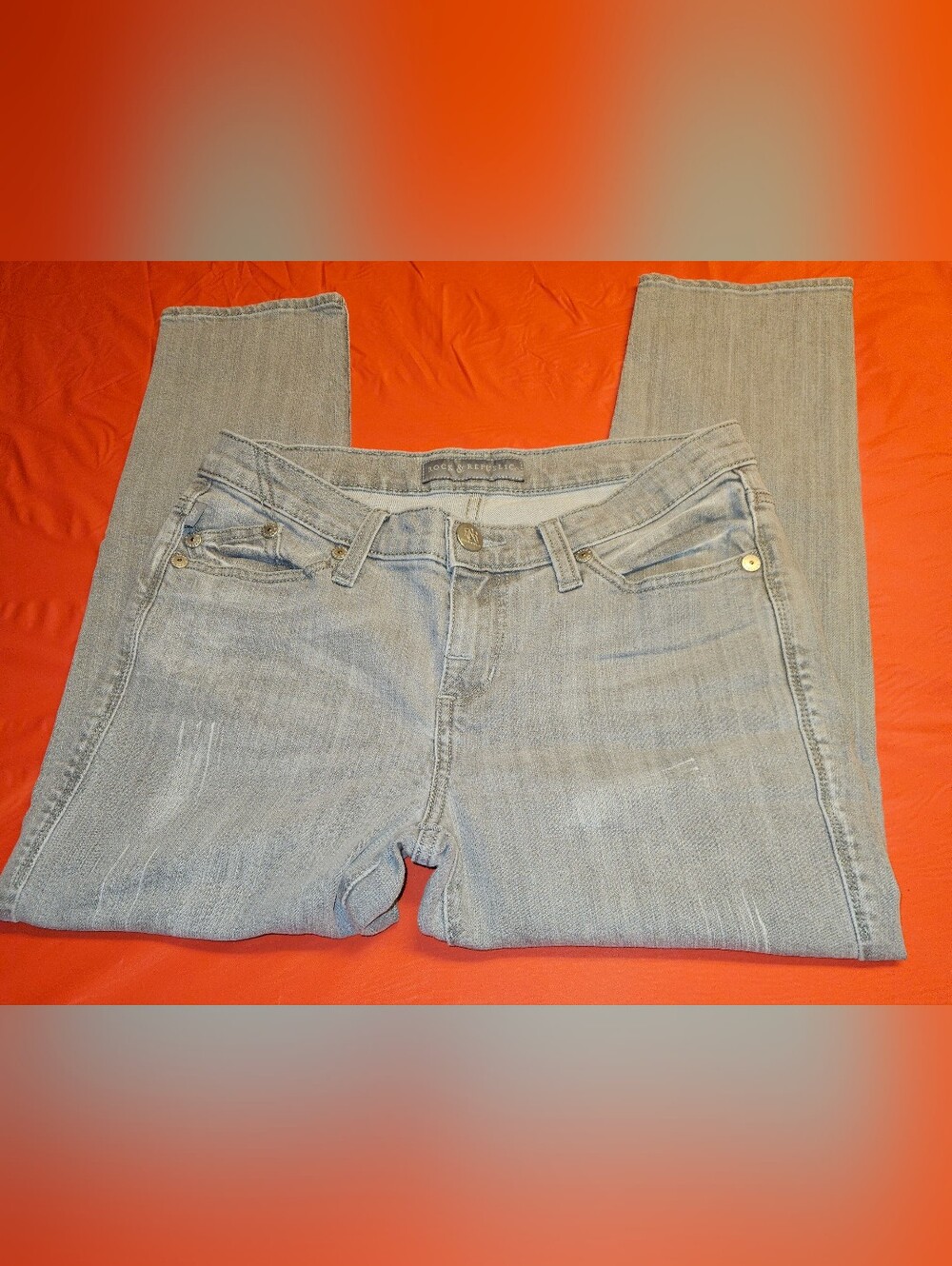 Rock & Republic Light Gray Capri Jeans sz8 "Hamburg" Style Bk Pkt Zippers EUC